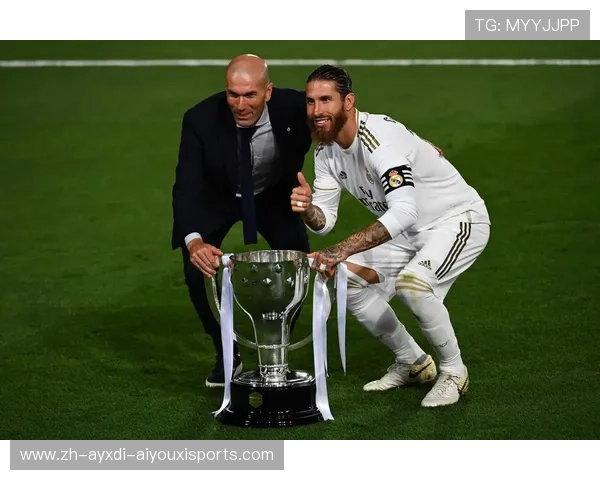 西甲赛程战术解读 豪门如何根据对手调整阵型策略